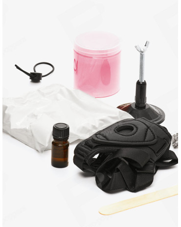 Dildo y Arnés Strap Flesh - Cloneboy